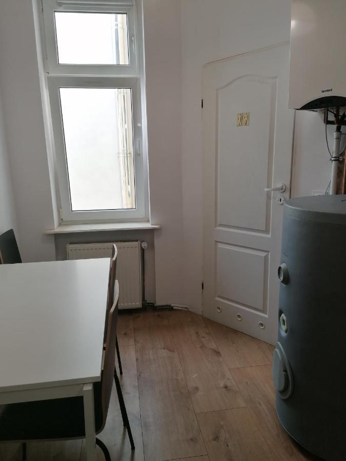 Hostel Tulip - Pokoj 7 Ze Wspolna Lazienka I Kuchnia Шчечин Екстериор снимка